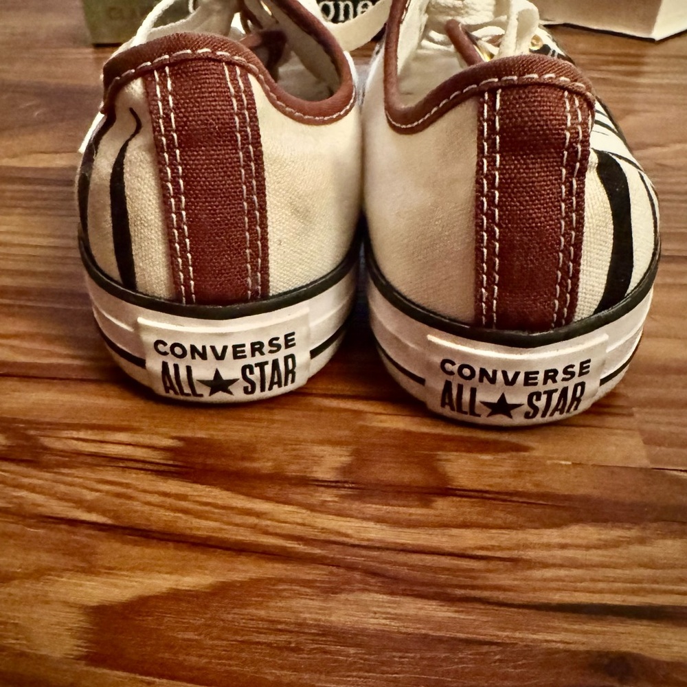 Zebra Custom Converse All Stars - Picture 3 of 5